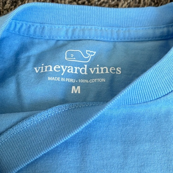 Vineyard Vines Edgartown medium tee! Short sleeve. - Picture 7 of 7
